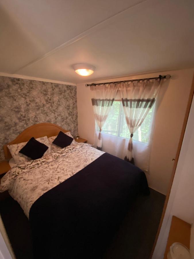 Unique Caravan With Outdoor Space Ballantrae Екстериор снимка
