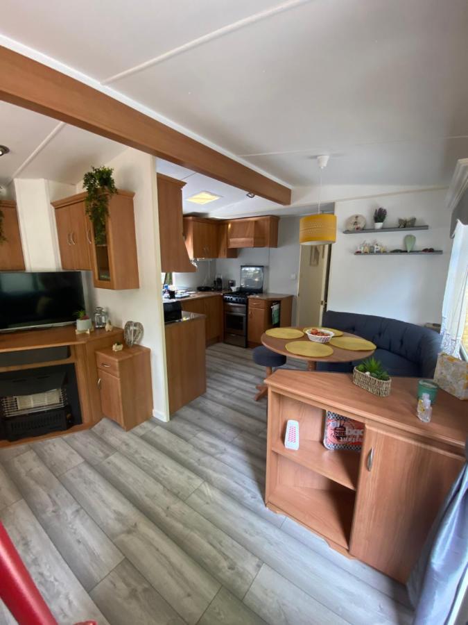 Unique Caravan With Outdoor Space Ballantrae Екстериор снимка