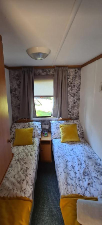 Unique Caravan With Outdoor Space Ballantrae Екстериор снимка