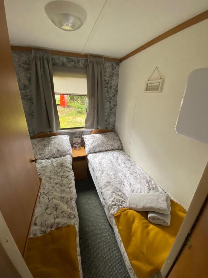 Unique Caravan With Outdoor Space Ballantrae Екстериор снимка