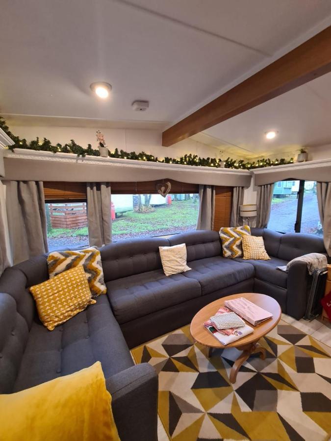 Unique Caravan With Outdoor Space Ballantrae Екстериор снимка