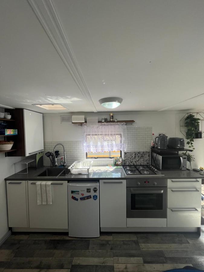 Unique Caravan With Outdoor Space Ballantrae Екстериор снимка